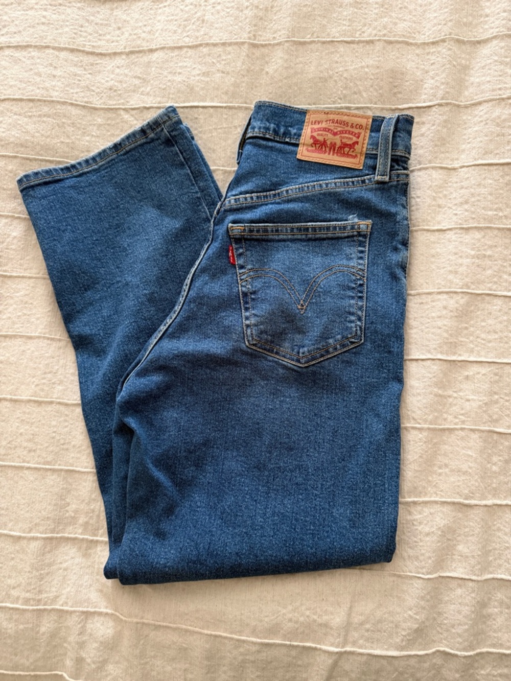 Levi's rib cage straight